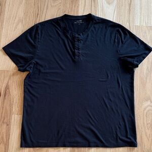 VINCE Men’s black button tee. Size Large